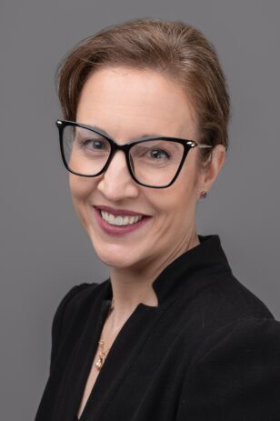 Danielle Graham - barrister headshot